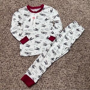 Chick and Chap Kids Airplane Print Pajamas Size 5 NWT